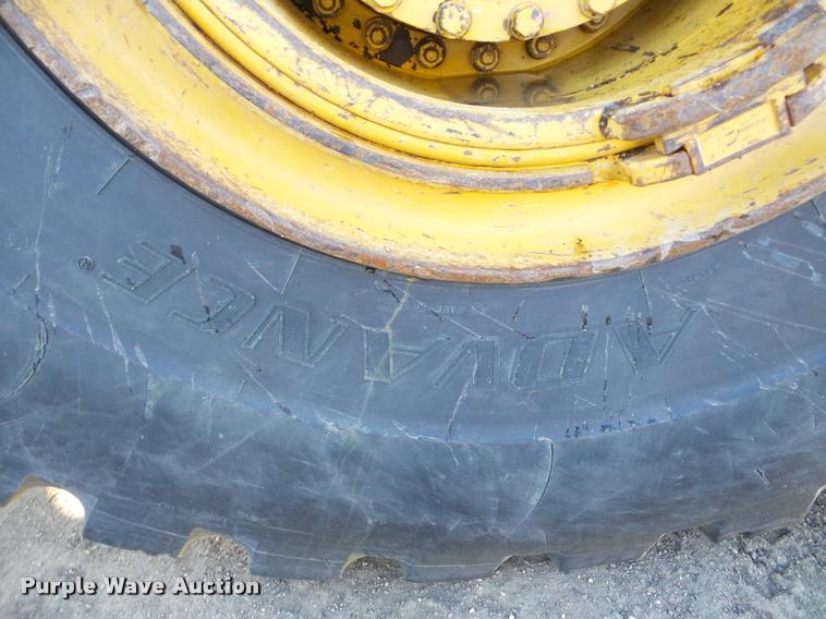 image for item DA7277 1999 Caterpillar D400E II haul truck