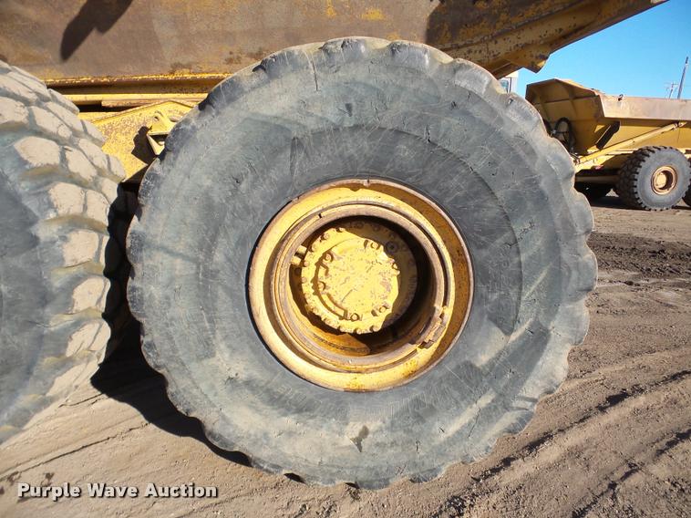 image for item DA7277 1999 Caterpillar D400E II haul truck