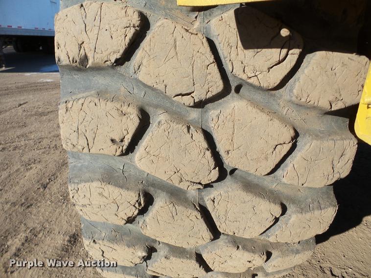 image for item DA7277 1999 Caterpillar D400E II haul truck