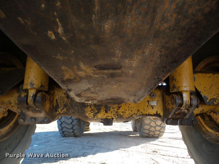 image for item DA7277 1999 Caterpillar D400E II haul truck