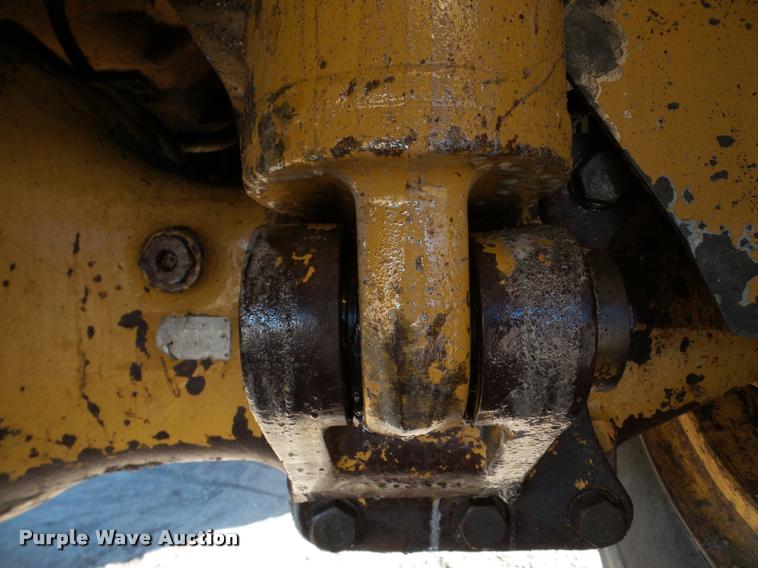 image for item DA7277 1999 Caterpillar D400E II haul truck