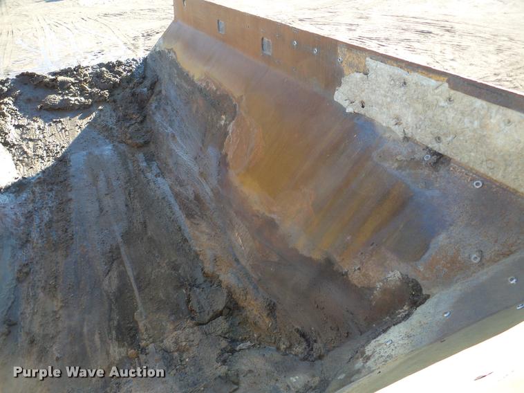 image for item DA7277 1999 Caterpillar D400E II haul truck