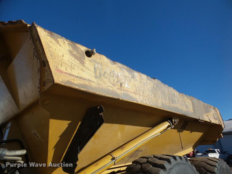 image for item DA7278 2000 Caterpillar D400E II haul truck