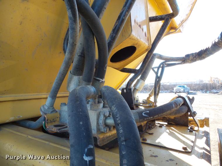 image for item DA7278 2000 Caterpillar D400E II haul truck