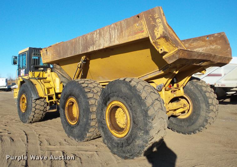 image for item DA7279 2000 Caterpillar D400E II haul truck