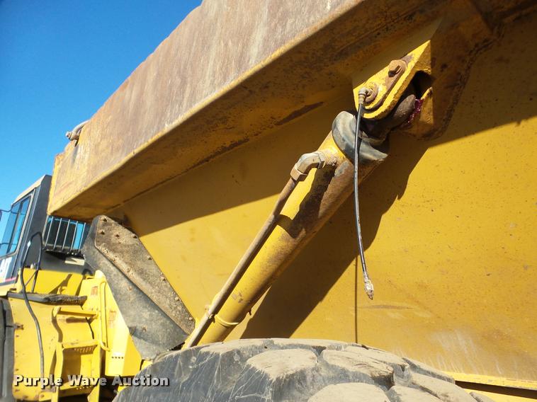 image for item DA7279 2000 Caterpillar D400E II haul truck