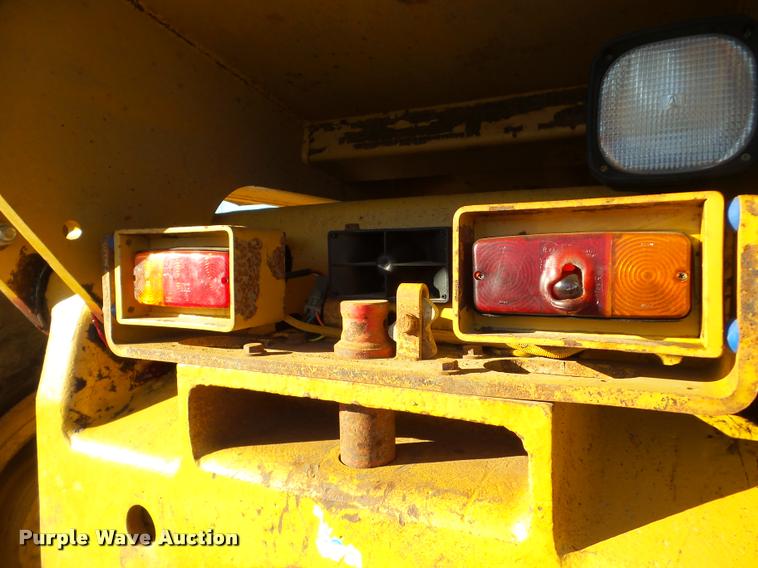 image for item DA7279 2000 Caterpillar D400E II haul truck