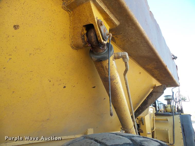 image for item DA7279 2000 Caterpillar D400E II haul truck