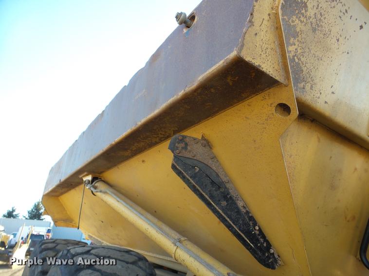 image for item DA7279 2000 Caterpillar D400E II haul truck