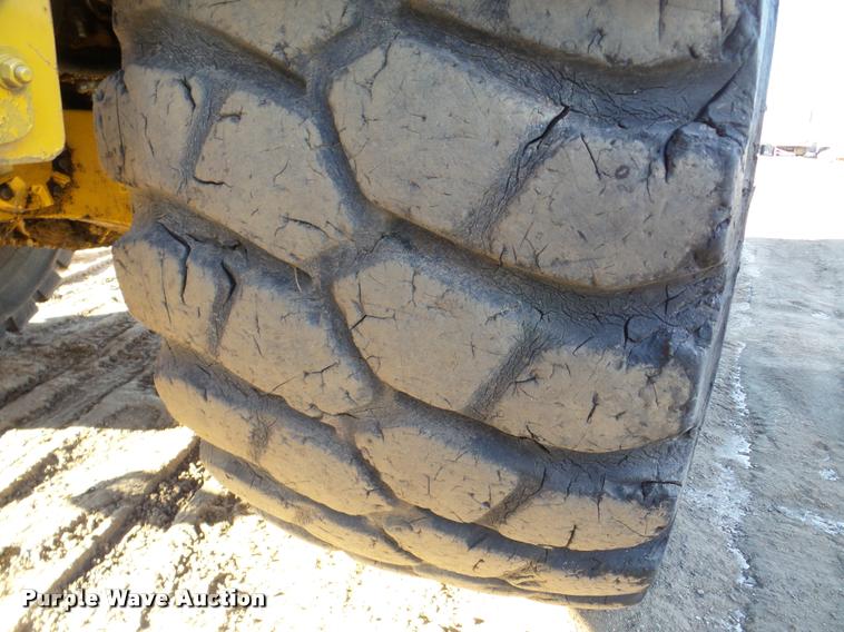 image for item DA7279 2000 Caterpillar D400E II haul truck