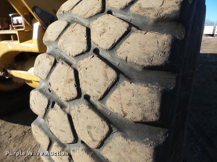 image for item DA7279 2000 Caterpillar D400E II haul truck