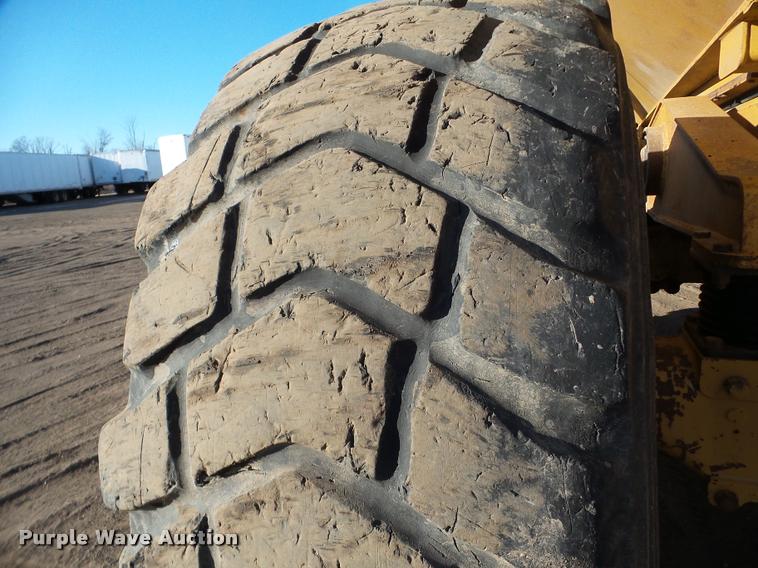 image for item DA7279 2000 Caterpillar D400E II haul truck