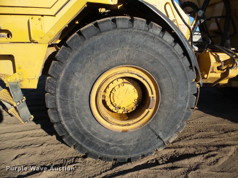 image for item DA7279 2000 Caterpillar D400E II haul truck