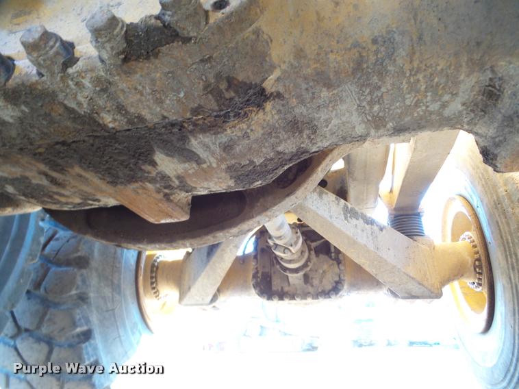 image for item DA7279 2000 Caterpillar D400E II haul truck