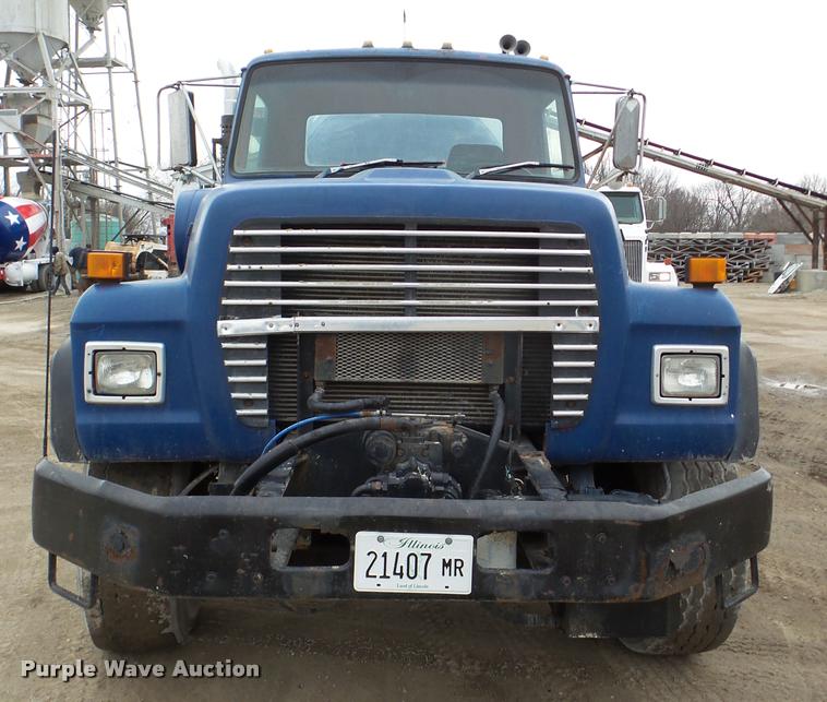 image for item DA7284 1989 Ford L9000 ready mix truck
