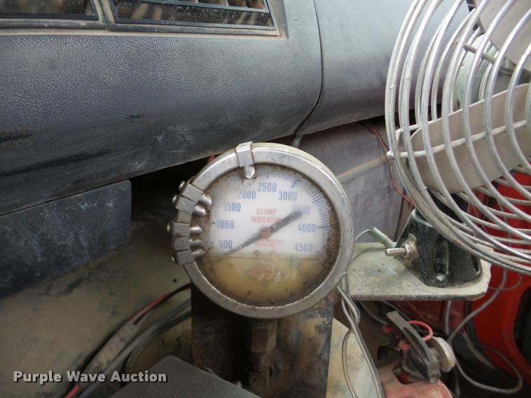 image for item DA7284 1989 Ford L9000 ready mix truck