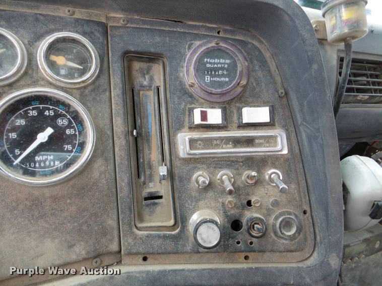 image for item DA7284 1989 Ford L9000 ready mix truck