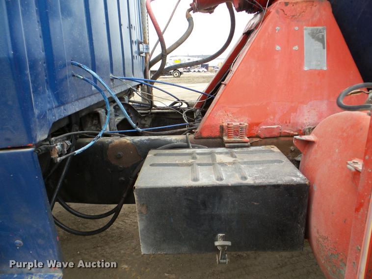 image for item DA7284 1989 Ford L9000 ready mix truck