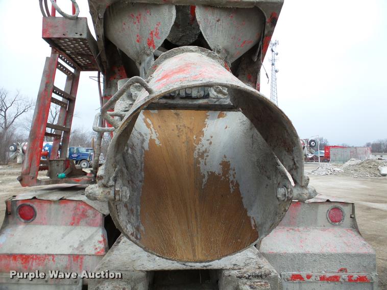 image for item DA7284 1989 Ford L9000 ready mix truck