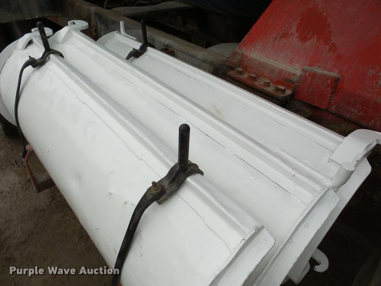 image for item DA7284 1989 Ford L9000 ready mix truck