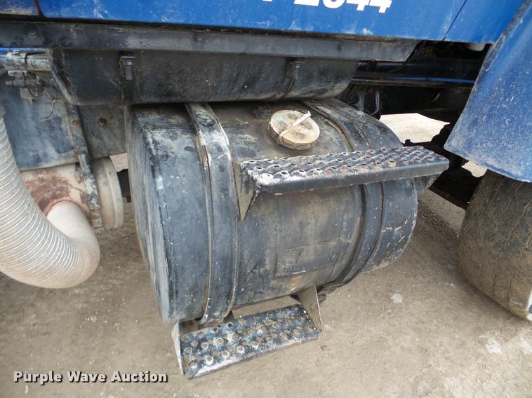 image for item DA7284 1989 Ford L9000 ready mix truck