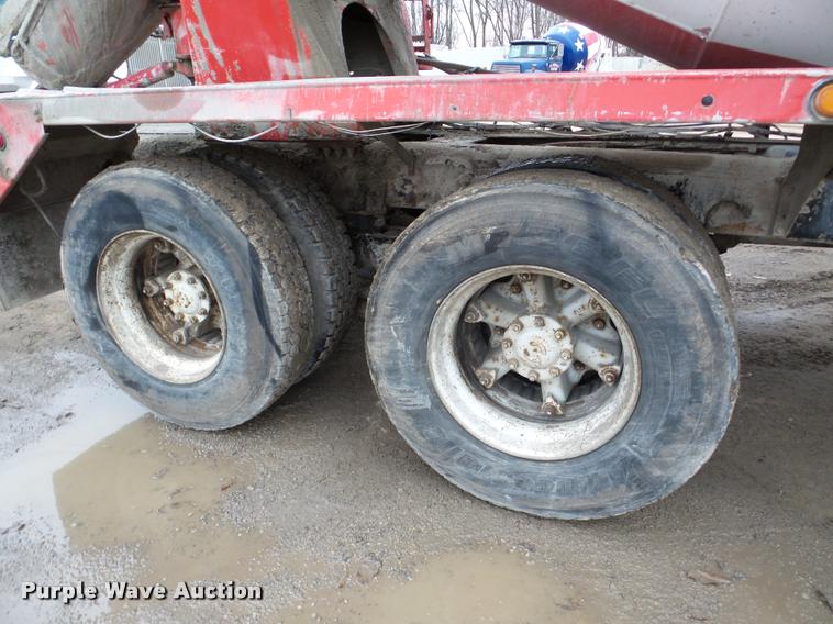 image for item DA7284 1989 Ford L9000 ready mix truck