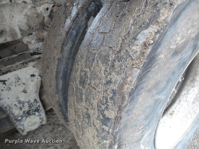 image for item DA7284 1989 Ford L9000 ready mix truck