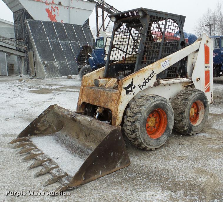 image for item DA7285 1990 Bobcat 843B skid steer