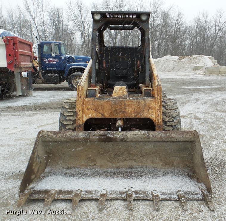 image for item DA7285 1990 Bobcat 843B skid steer