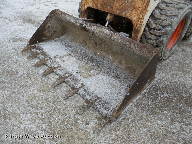 image for item DA7285 1990 Bobcat 843B skid steer