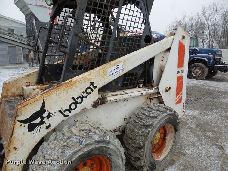image for item DA7285 1990 Bobcat 843B skid steer