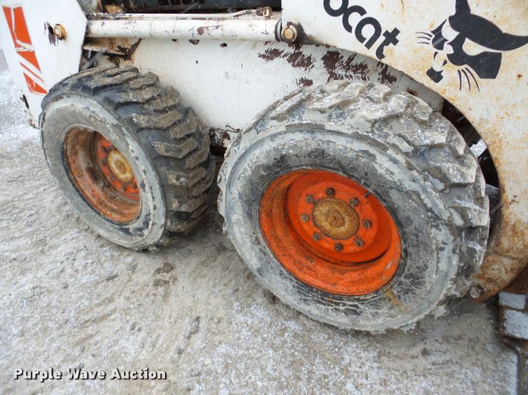 image for item DA7285 1990 Bobcat 843B skid steer