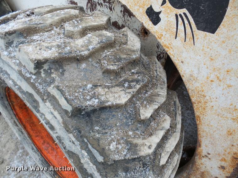 image for item DA7285 1990 Bobcat 843B skid steer
