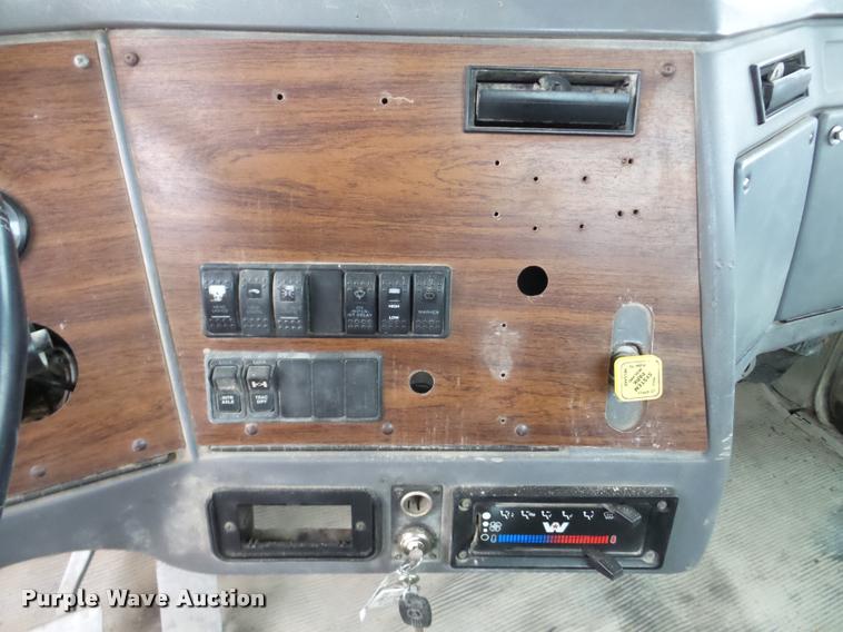 image for item DA7290 1998 Western Star 4964MX ready mix truck