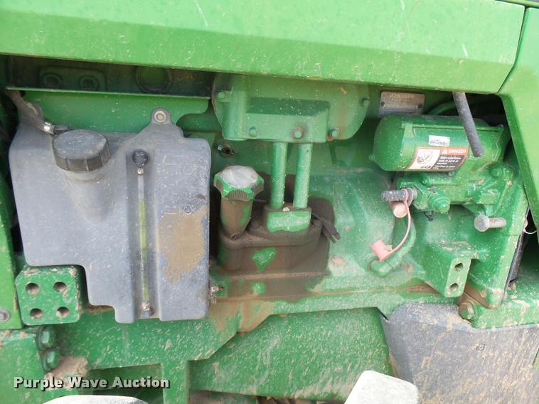 image for item DA7612 1998 John Deere 8400 MFWD tractor