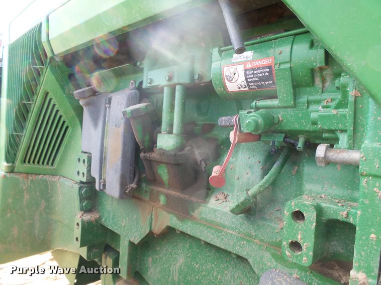 image for item DA7612 1998 John Deere 8400 MFWD tractor
