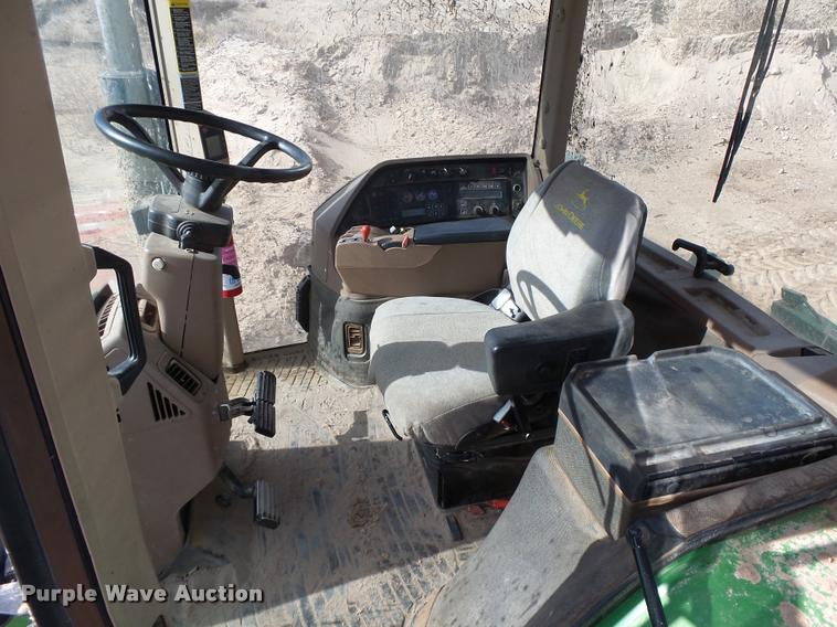 image for item DA7612 1998 John Deere 8400 MFWD tractor