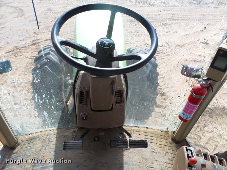 image for item DA7612 1998 John Deere 8400 MFWD tractor