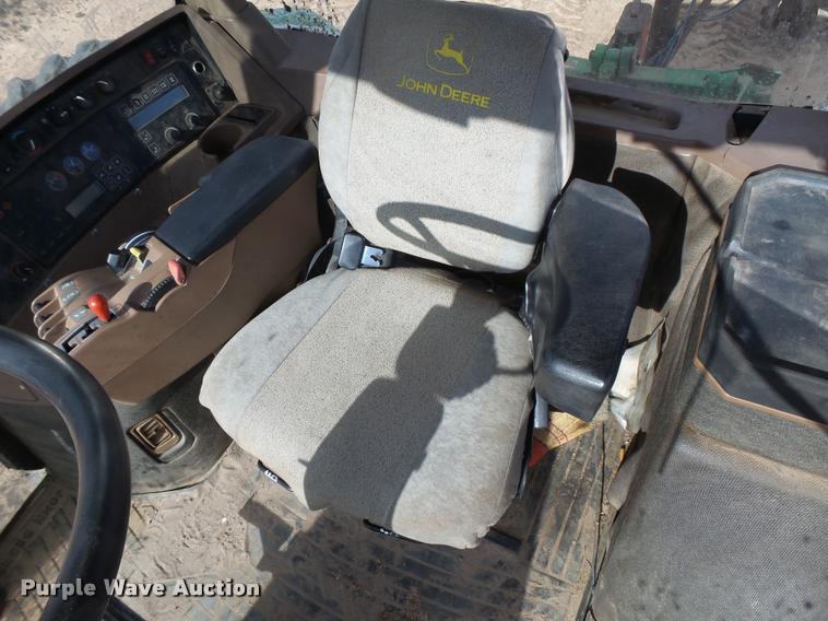 image for item DA7612 1998 John Deere 8400 MFWD tractor