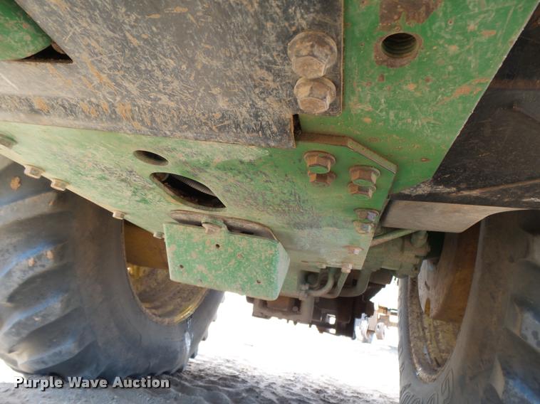 image for item DA7612 1998 John Deere 8400 MFWD tractor