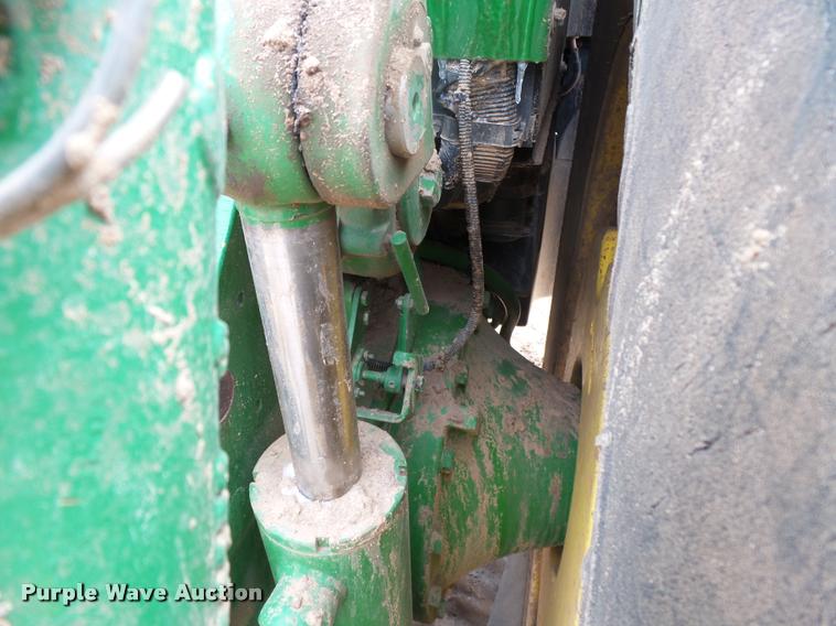 image for item DA7612 1998 John Deere 8400 MFWD tractor
