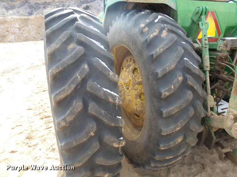 image for item DA7612 1998 John Deere 8400 MFWD tractor