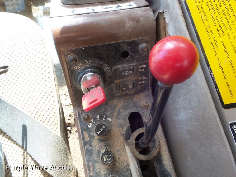 image for item DA7613 1991 John Deere 892D LC excavator