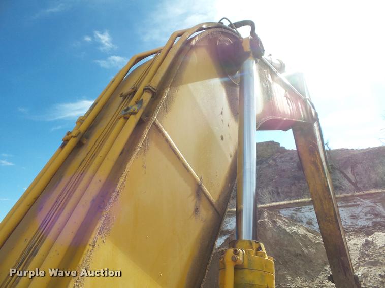 image for item DA7613 1991 John Deere 892D LC excavator