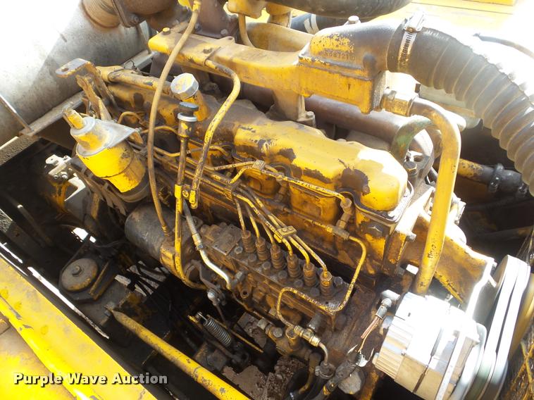 image for item DA7613 1991 John Deere 892D LC excavator