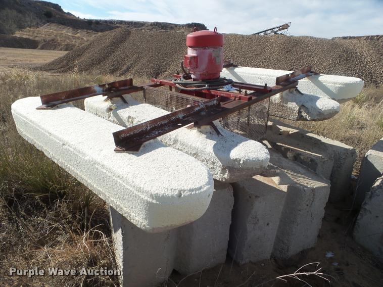 image for item DA7614 Dobbs floating water pump