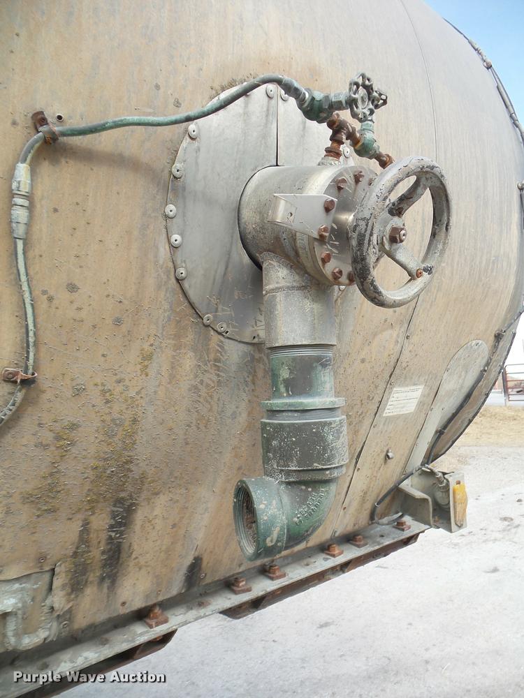 image for item DA7668 1973 Mccoy Taylor asphalt trailer