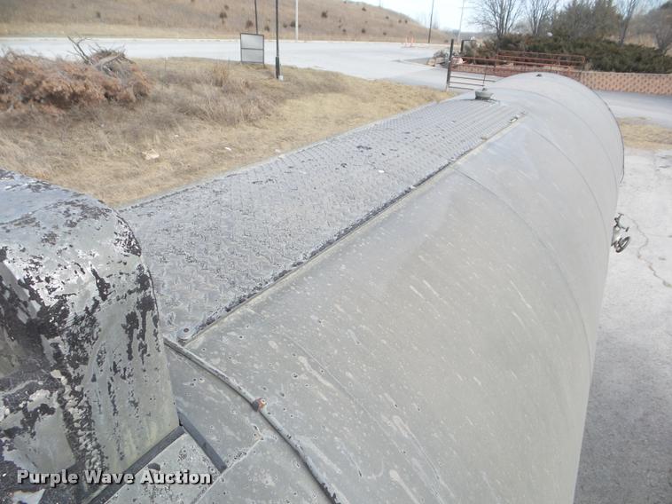 image for item DA7668 1973 Mccoy Taylor asphalt trailer