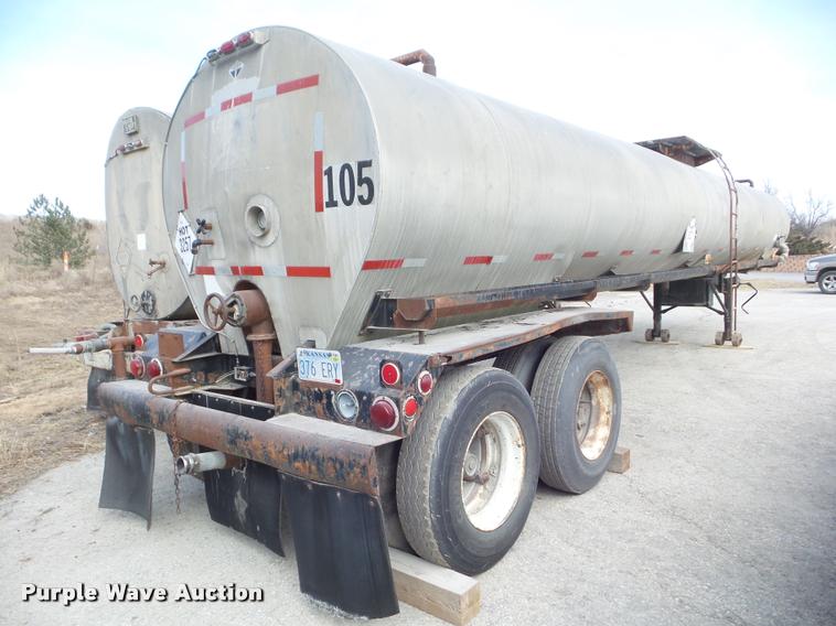 image for item DA7669 1971 Gorbett Bros. asphalt trailer