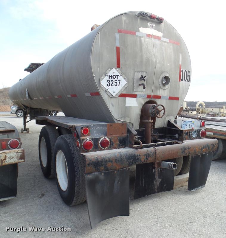 image for item DA7669 1971 Gorbett Bros. asphalt trailer